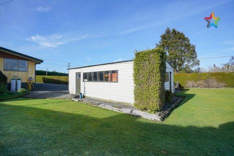 Photo of property in 15 Queen Street, Otautau, 9610