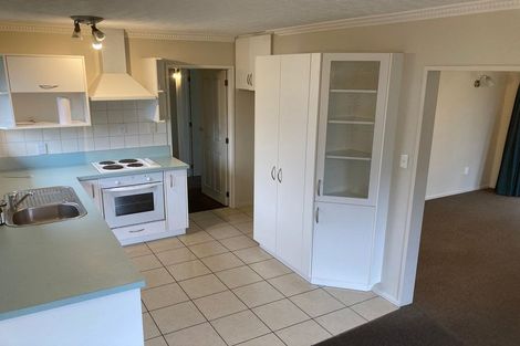 Photo of property in 2/50 Chipping Lane, Redwood, Christchurch, 8051