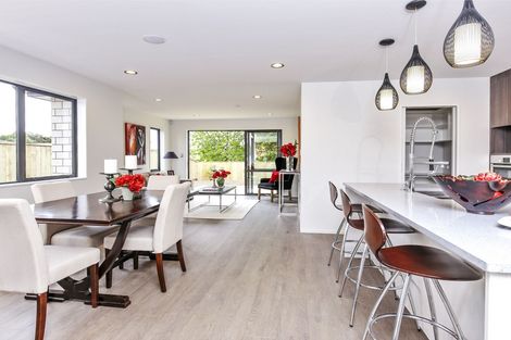 Photo of property in 80b Millbrook Road, Henderson, Auckland, 0612