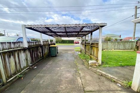 Photo of property in 35 Archibald Road, Kelston, Auckland, 0602