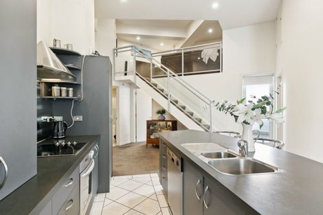 Photo of property in Stadium Garden Flats, 101/107 Thorndon Quay, Pipitea, Wellington, 6011