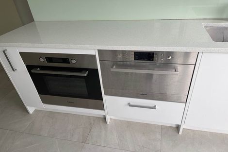 Photo of property in 2 Veneta Close, Flat Bush, Auckland, 2019