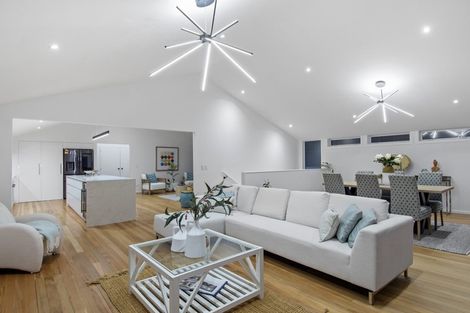 Photo of property in 112 Karewa Parade, Papamoa Beach, Papamoa, 3118