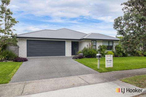 Photo of property in 11 Ian Place, Waihi Beach, 3611