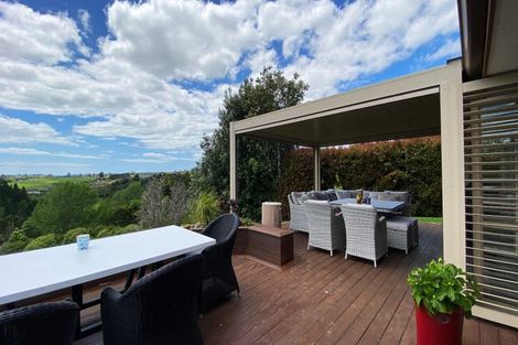 Photo of property in 124 Trig Road, Whitford, Howick, 2571