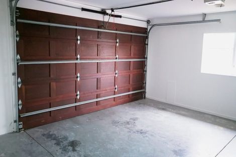 Photo of property in 2/20 Steeple Rise, Pakuranga, Auckland, 2010