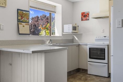 Photo of property in 16 Blakeley Place, Kaiapoi, 7630