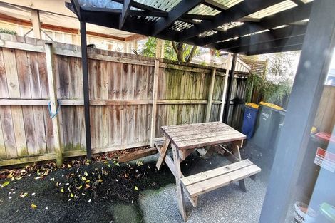 Photo of property in 1/108 Lincoln Road, Henderson, Auckland, 0610