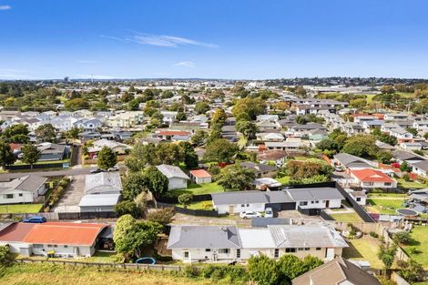 Photo of property in 1/53 Tabitha Crescent, Henderson, Auckland, 0612