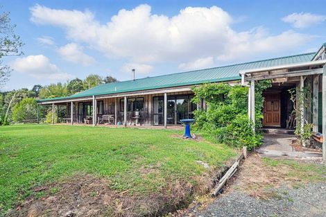 Photo of property in 83 Pipitiwai Drive, Helensville, Kaukapakapa, 0871