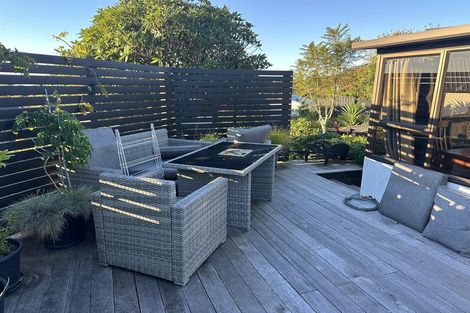 Photo of property in 6 Honnor Place, Hurdon, New Plymouth, 4310