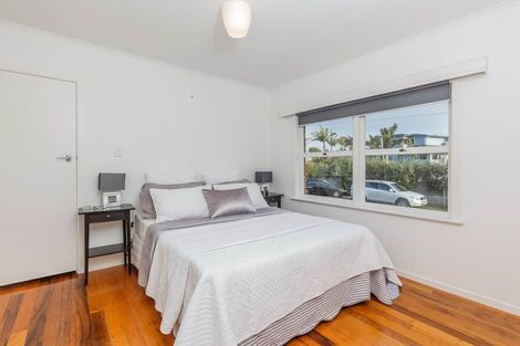 Photo of property in 1/28 Hemi Street, Narrow Neck, Auckland, 0622