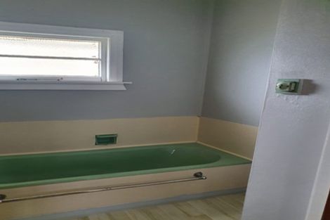 Photo of property in 129 Cambridge Street, Levin, 5510