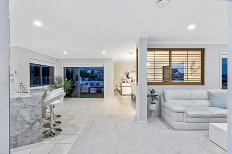 Photo of property in 49 The Ritz, Orewa, 0931