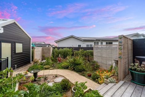 Photo of property in 14 Boathouse Bay Lane, Snells Beach, 0920