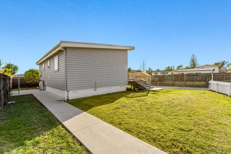 Photo of property in 6 Te Moau Avenue, Parakai, 0830