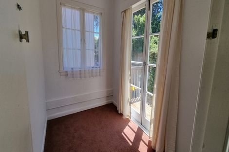 Photo of property in 2/18 Forrest Hill Road, Forrest Hill, Auckland, 0620
