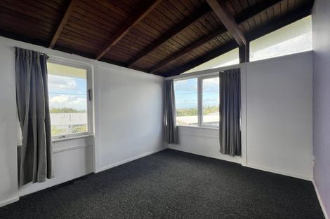 Photo of property in 52 Channel View Road, Campbells Bay, Auckland, 0630