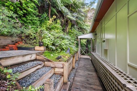 Photo of property in 166 Seddon Street, Naenae, Lower Hutt, 5011