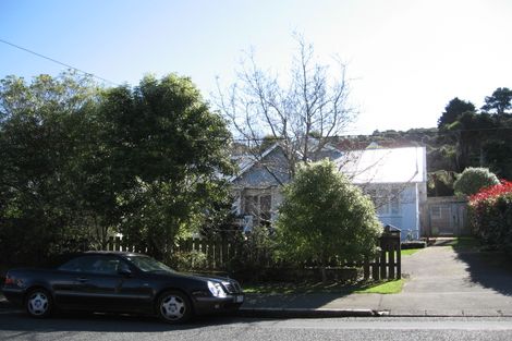 Photo of property in 56 Homewood Avenue, Karori, Wellington, 6012