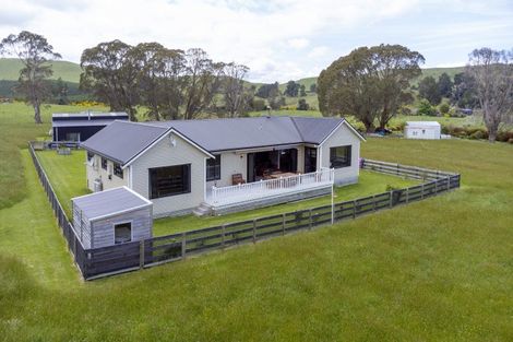 Photo of property in 736 Tukairangi Road, Kinloch, Taupo, 3385