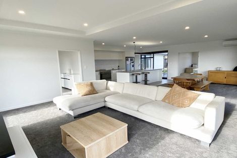 Photo of property in 192 Faringdon Boulevard, Rolleston, 7615