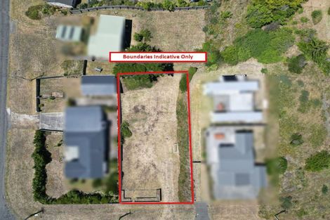 Photo of property in 33 Marine Parade South, Foxton Beach, Foxton, 4815