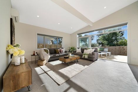 Photo of property in 398 Main Road, Huapai, Kumeu, 0810