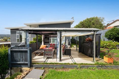 Photo of property in 19 Te Kauri Place, Helensville, 0800