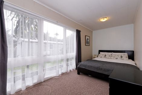 Photo of property in 218 Glengarry Road, Glen Eden, Auckland, 0602