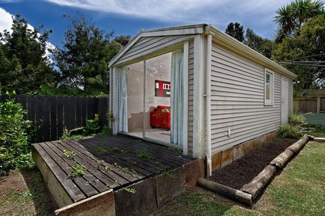 Photo of property in 218 Glengarry Road, Glen Eden, Auckland, 0602