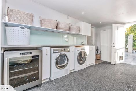 Photo of property in 71 Beach Road, Mellons Bay, Auckland, 2014