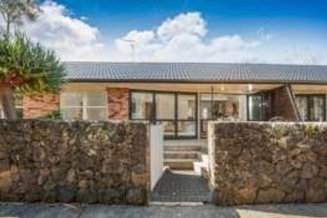 Photo of property in 2/7 Ellerton Road, Mount Eden, Auckland, 1024