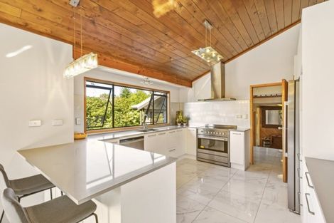 Photo of property in 232b Old Titirangi Road, Titirangi, Auckland, 0604