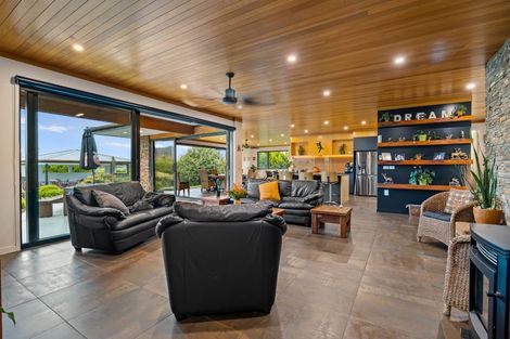 Photo of property in 100 Takahiwai Road, Ruakaka, Whangarei, 0171