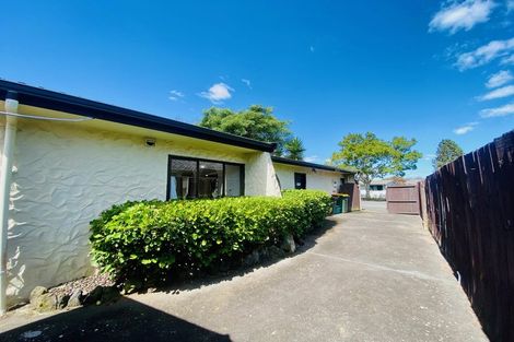 Photo of property in 11 Walter Strevens Drive, Conifer Grove, Takanini, 2112