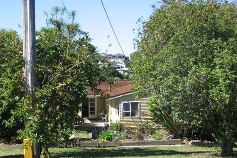 Photo of property in 46 Nigel Road, Browns Bay, Auckland, 0630