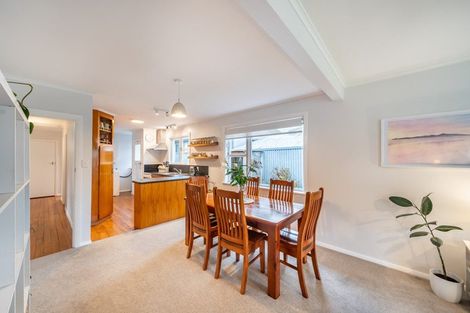 Photo of property in 8a Willow Grove, Ebdentown, Upper Hutt, 5018