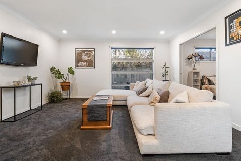 Photo of property in 111a Carlyle Street, Leamington, Cambridge, 3432