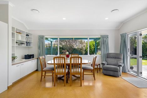 Photo of property in 9 Gresham Place, Taradale, Napier, 4112