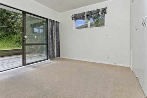Photo of property in 7 Heather Place, Sunnynook, Auckland, 0620