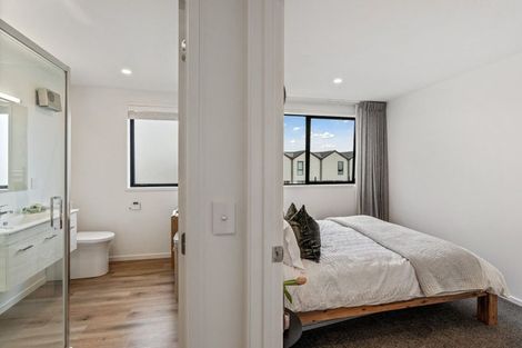 Photo of property in 31 Cessna Crescent, Mangere, Auckland, 2022