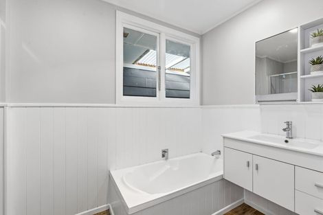 Photo of property in 1 Jordan Place, Tirau, 3410