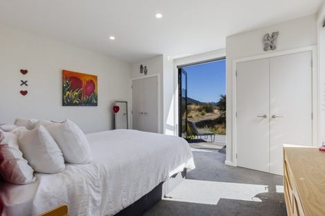 Photo of property in 17 Mckenzies Shute, Jacks Point, Queenstown, 9371