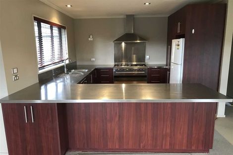 Photo of property in 11 Six Silvers Avenue, Halswell, Christchurch, 8025