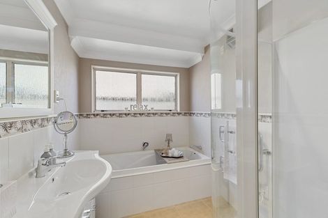 Photo of property in 33 Harrowfield Drive, Harrowfield, Hamilton, 3210