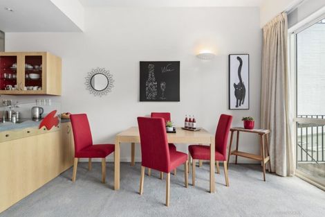 Photo of property in De Vere Apartments, 9/23 Tennyson Street, Te Aro, Wellington, 6011