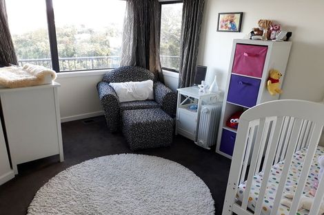 Photo of property in 129 Nicholson Road, Khandallah, Wellington, 6035