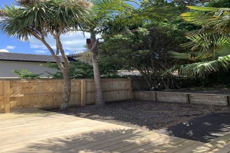 Photo of property in 1/40 Jane Eyre Drive, Somerville, Auckland, 2014