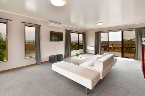 Photo of property in 3 Higham Ferrers Place, Red Beach, 0932